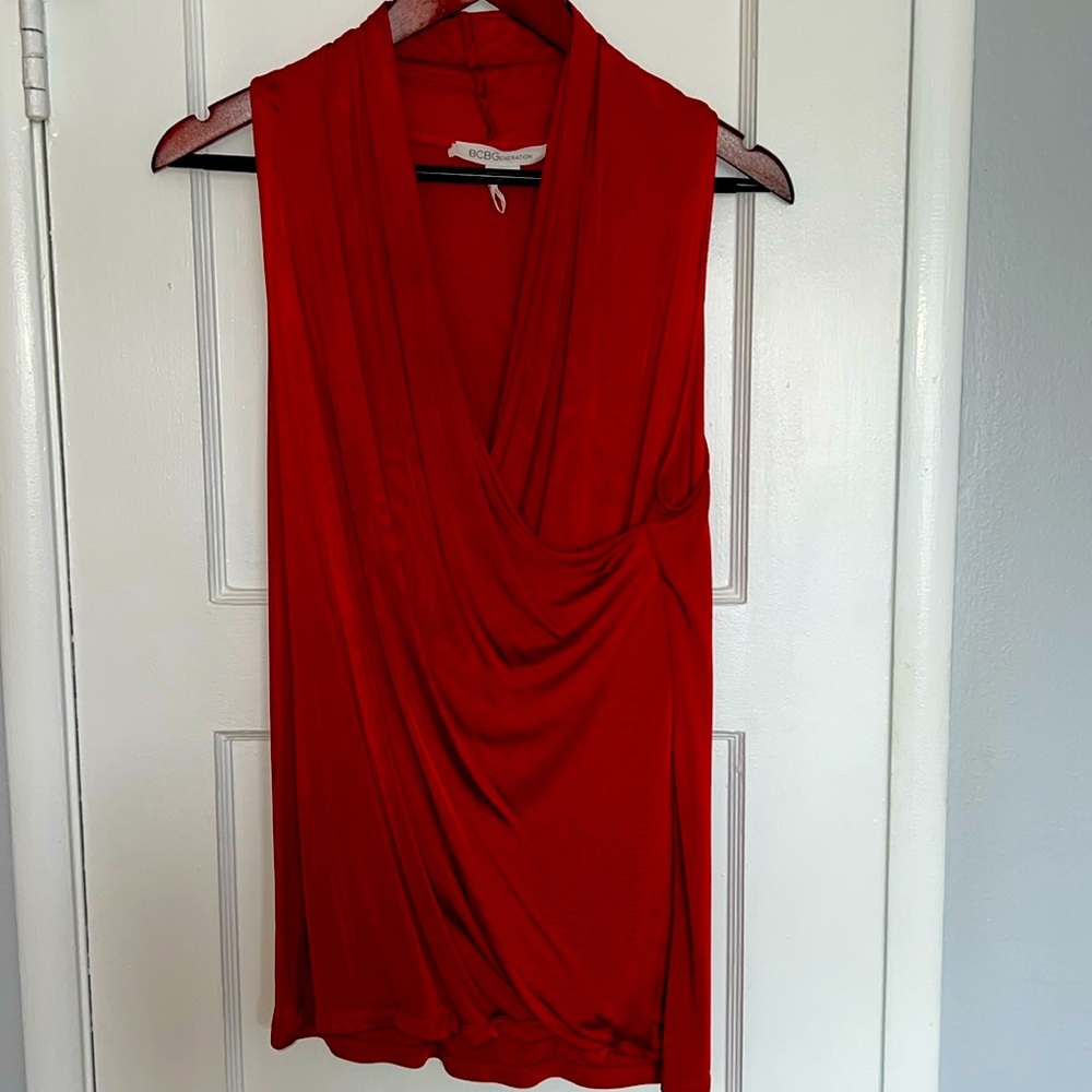 BCBGenerations sleeveless cardinal red top size 12
